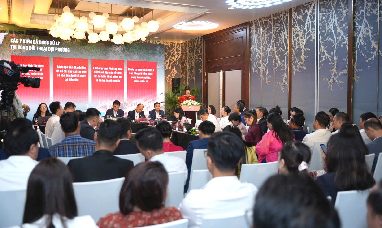 dien dan kinh te tu nhan.jpg