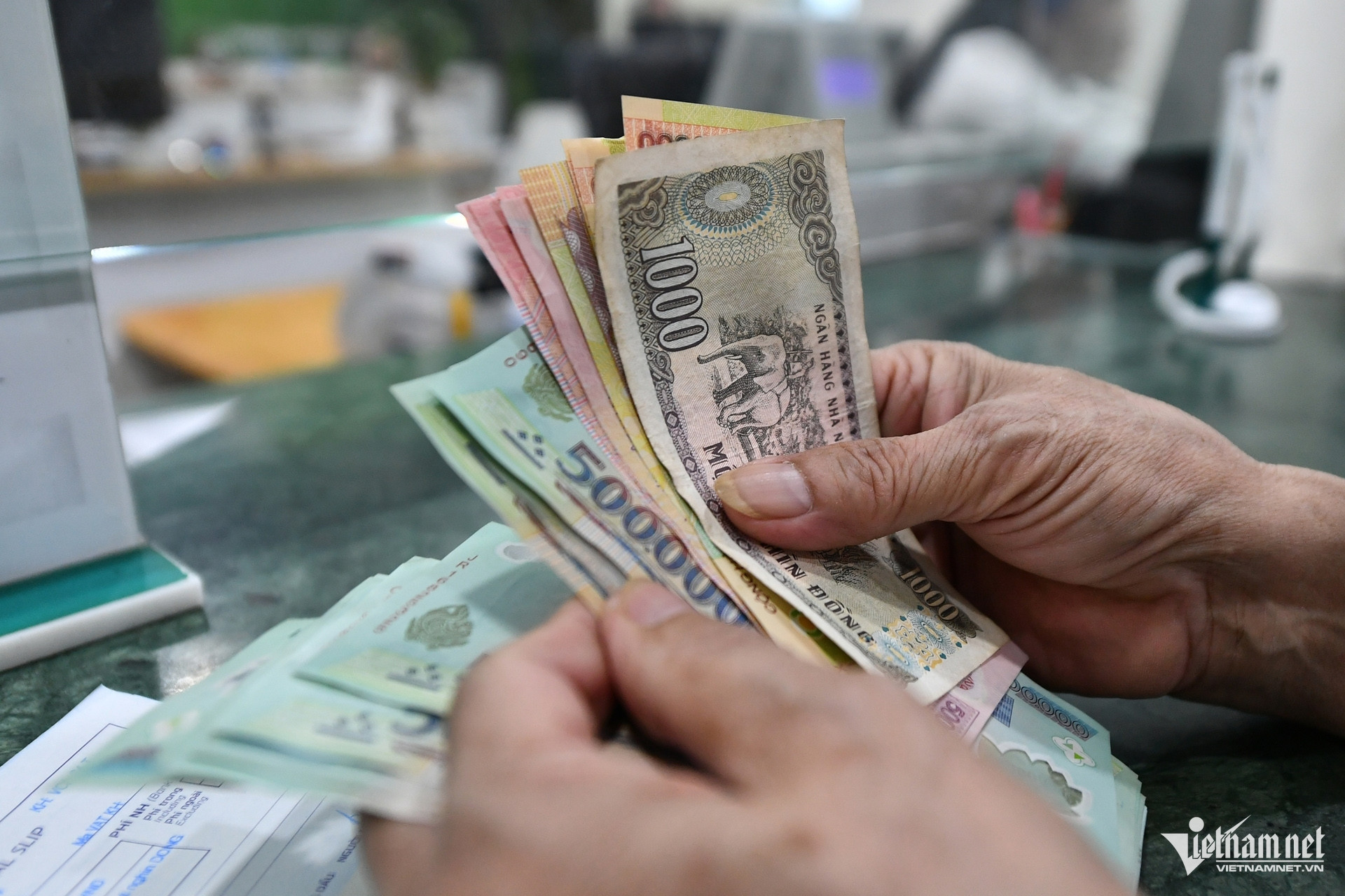 Personal Income Tax’s family deduction should be raised to VND18 million/month