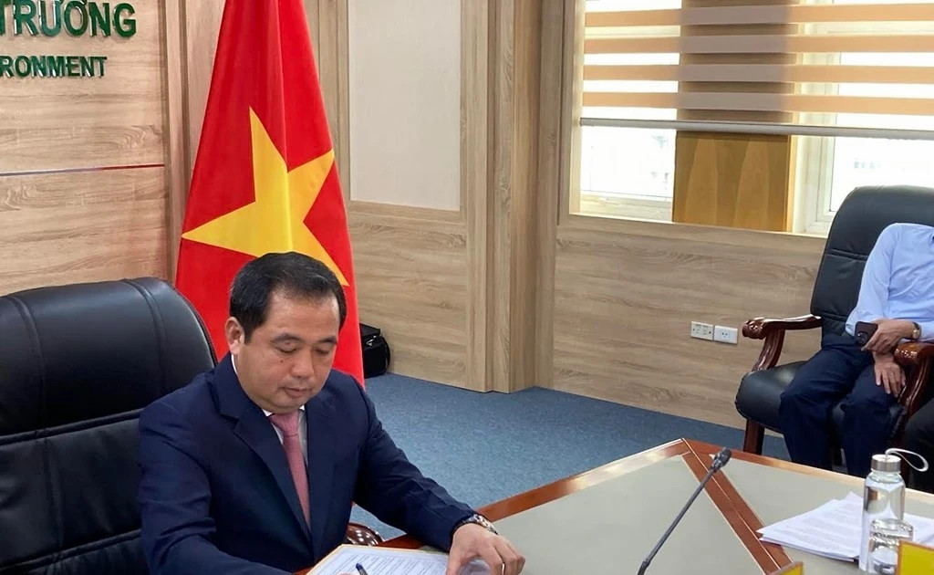 Vietnam, Singapore sign implementation agreement on carbon credit collaboration