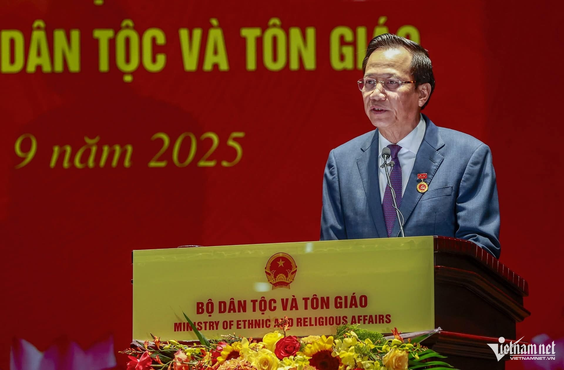 W-bt dung 40 nam tuoi dang 206.jpeg