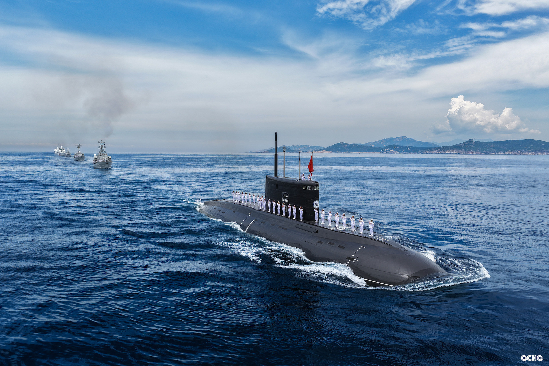 tàu ngầm chào cờ.jpeg