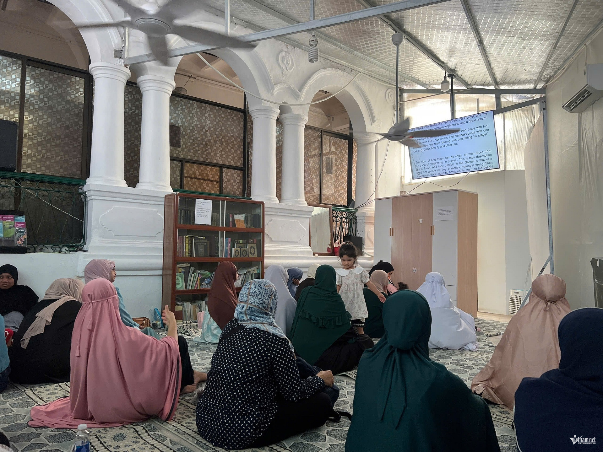 W-Khu vuc cua phu nu va tre em 2.jpg