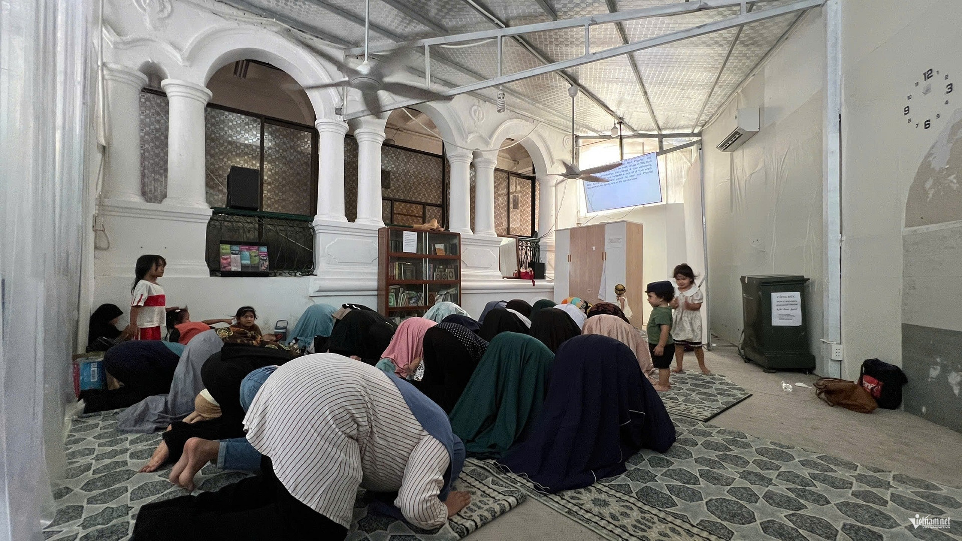 W-Khu vuc cua phu nu va tre em.jpg