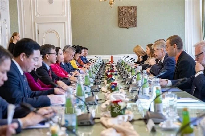 Vietnam, Czech Republic strengthen friendship, cooperation