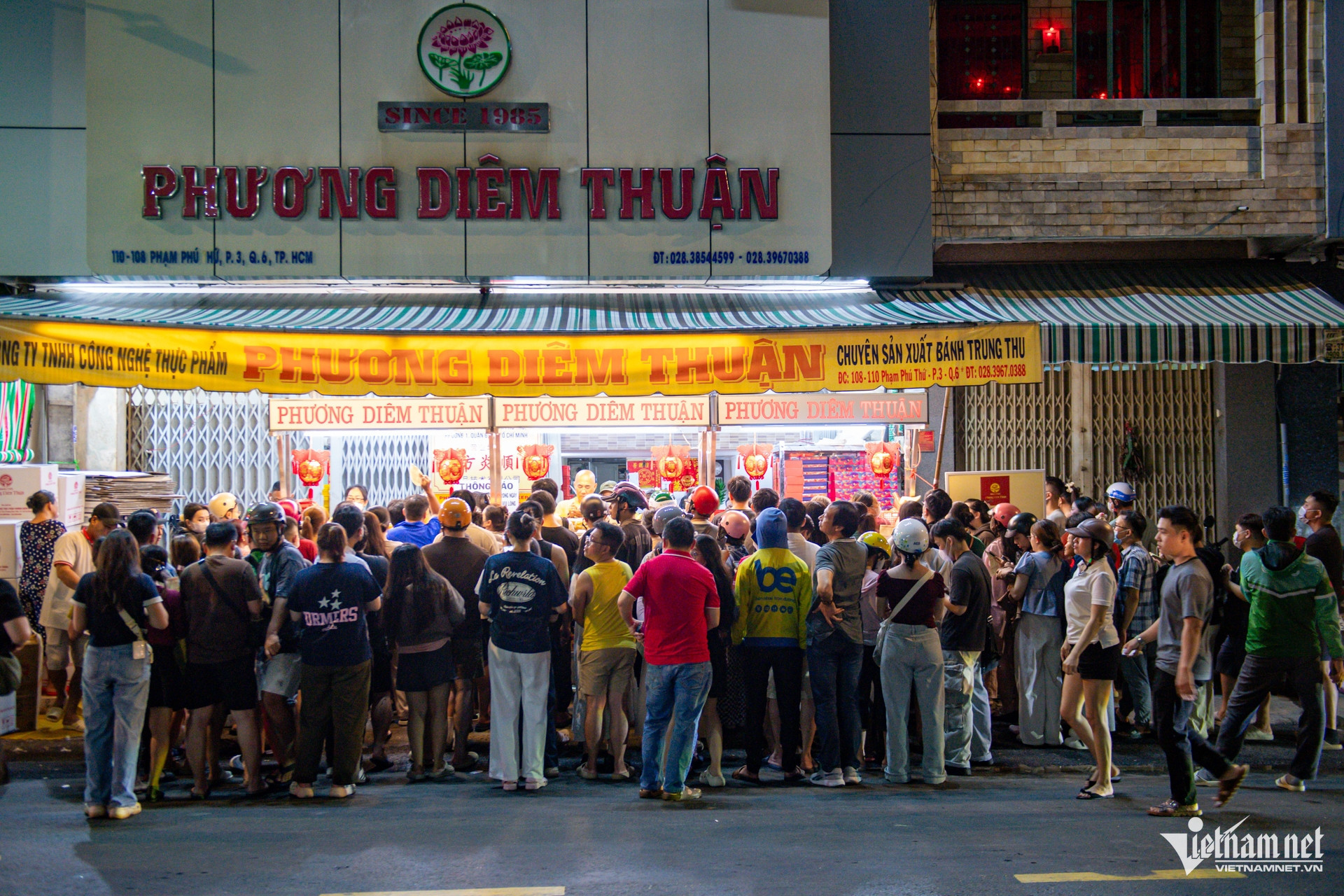 mid autumn cakes.jpg1.jpg