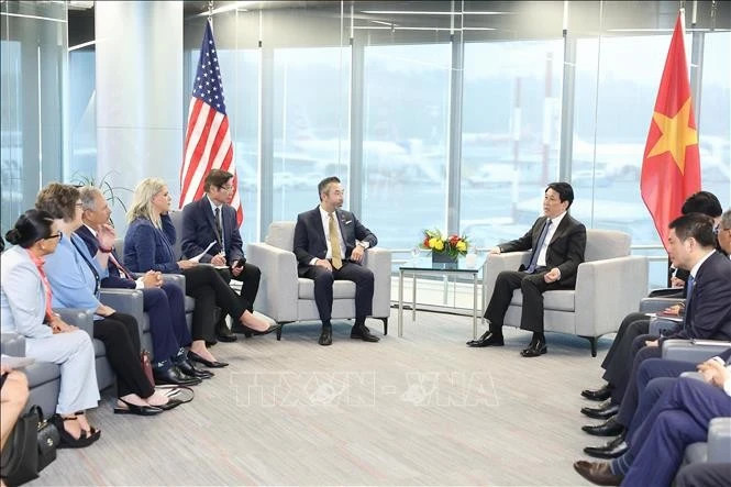 State President receives US’s Oregon State legislators