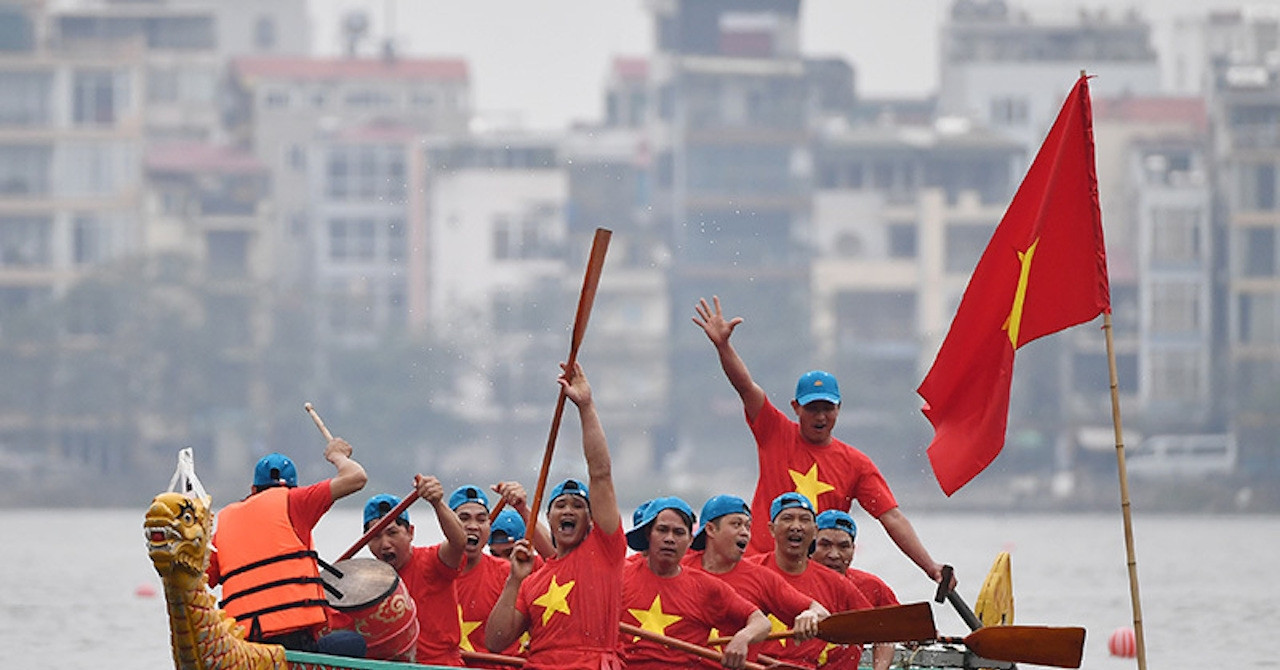 Dragon boat and SUP festival in Hanoi attracts 700 athletes