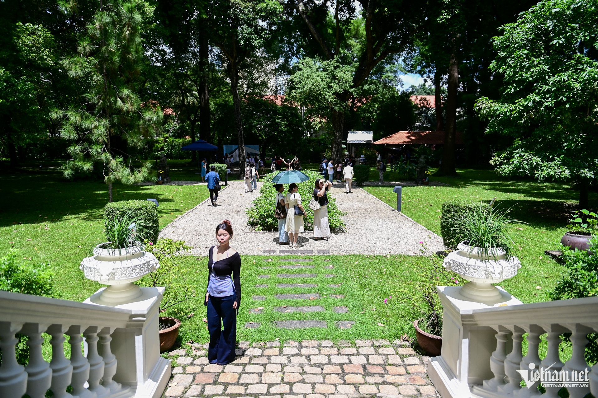 french colonial house13.jpg