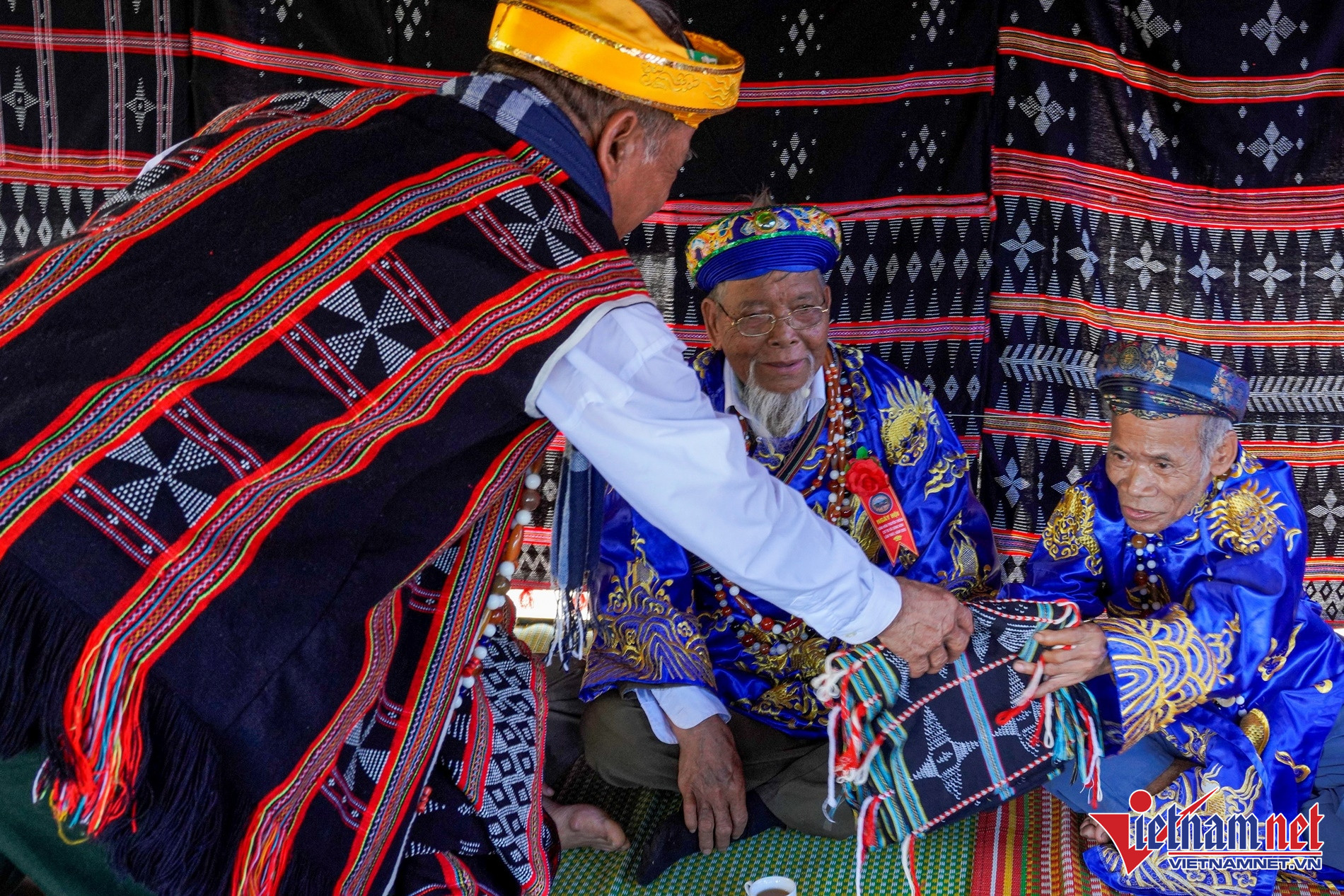 co tu people.jpeg5.jpg