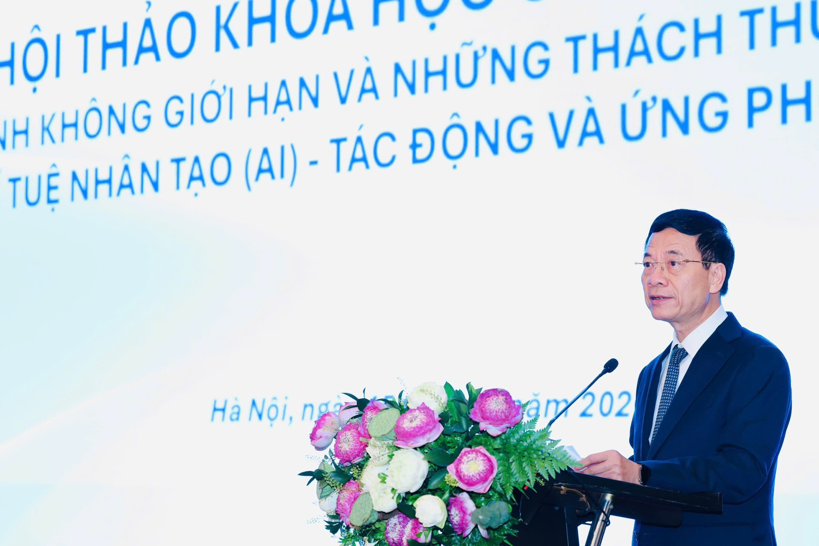 Bộ trưởng Khoa học và Công nghệ Nguyễn Mạnh Hùng phát biểu.jpg