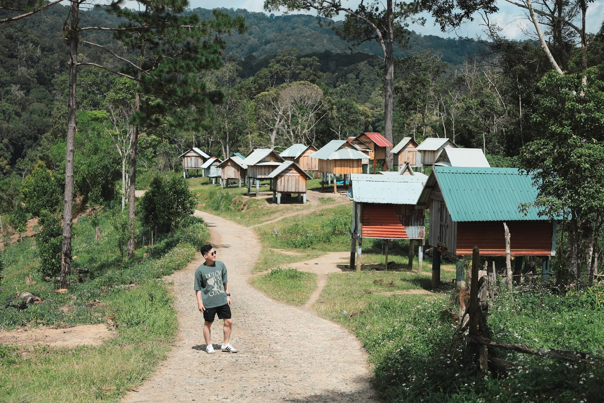 làng kon tu ma măng đen  minh lê.jpg