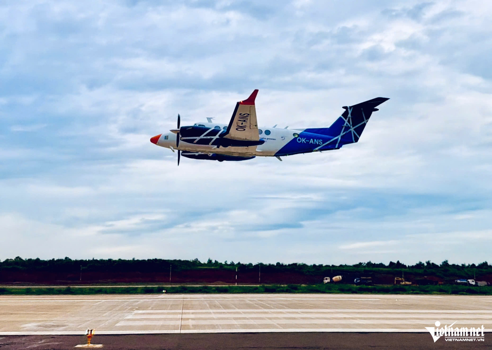 W-bay hieu chuan (2).jpg