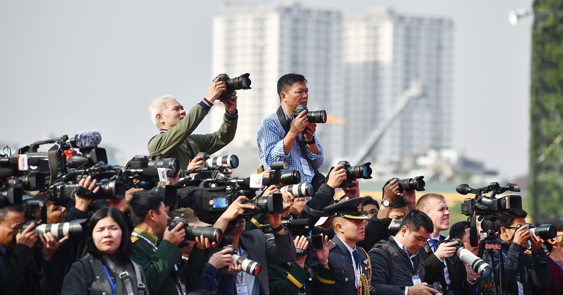 Politburo sets structure for provincial press and broadcast agencies