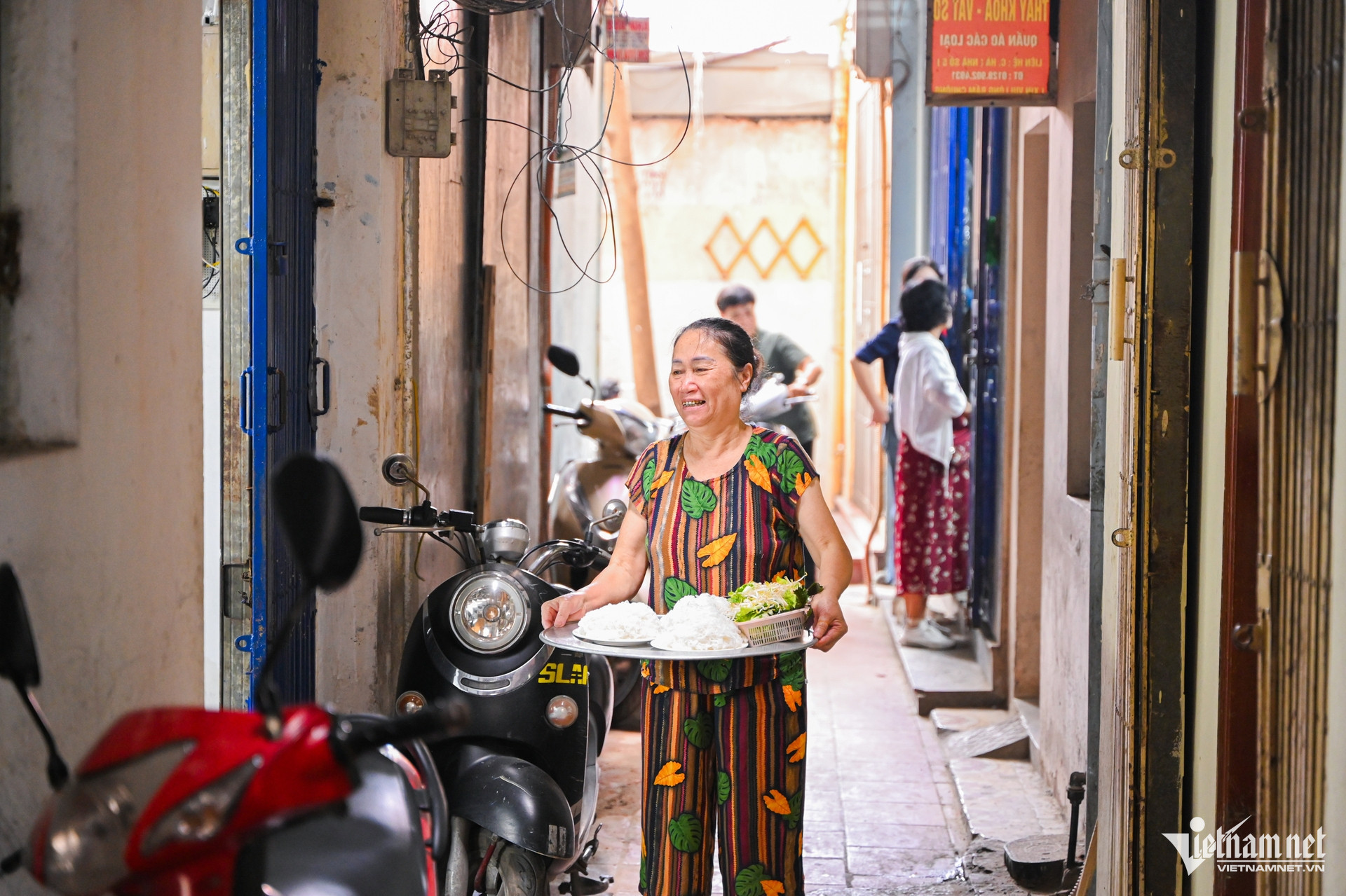 W-bún chả Hà Nội.jpg