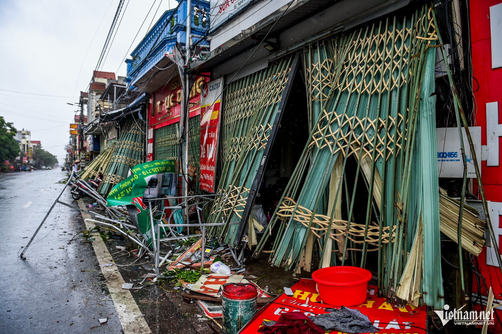 storm vn.jpg
