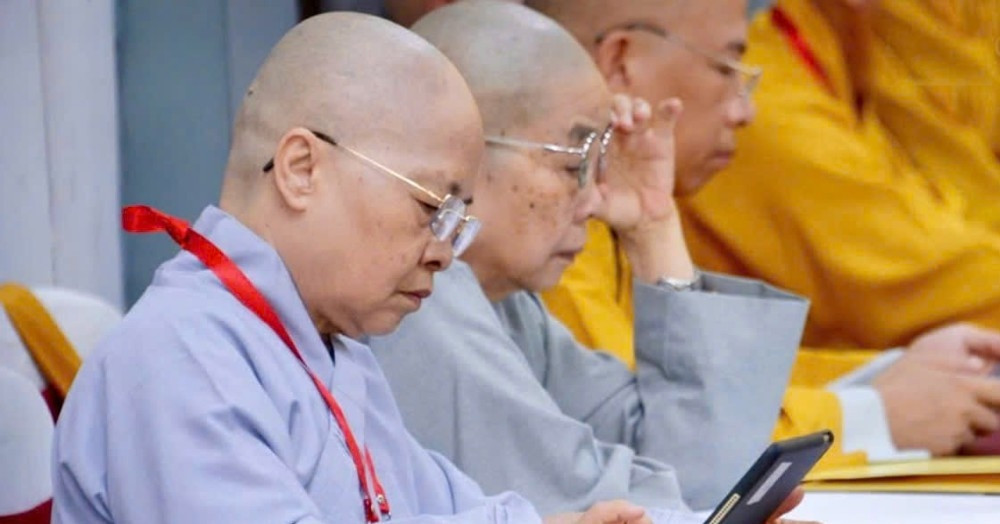 Vietnam Buddhist Sangha pioneers paperless meeting in digital transition