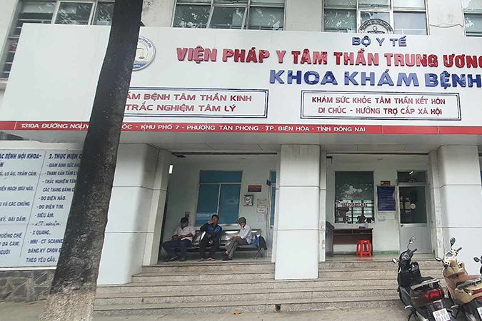 Wife pays VND30 million bribe to have husband diagnosed as mentally incapable