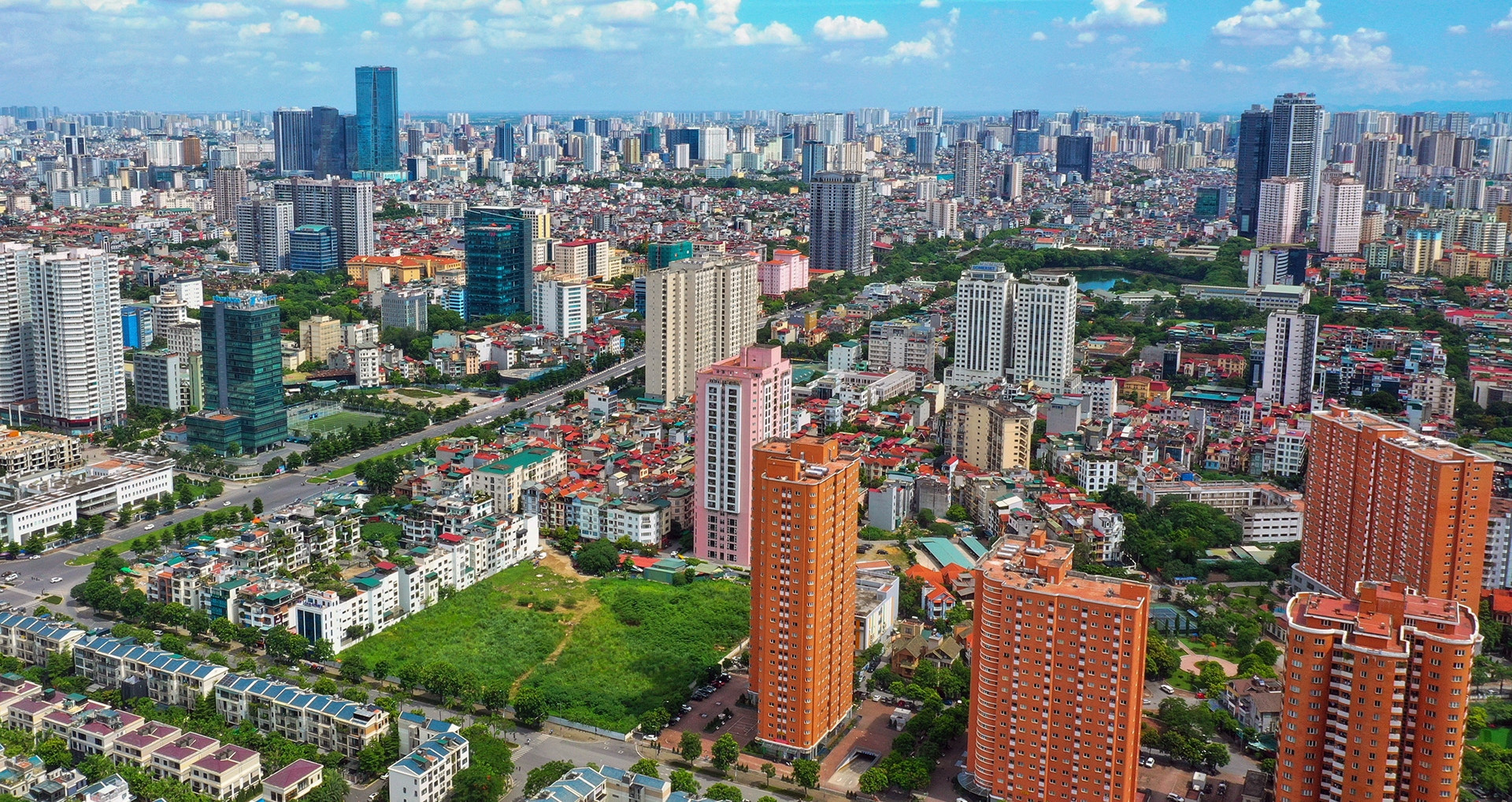Hanoi apartments soar to $12,500/m² amid speculation concerns
