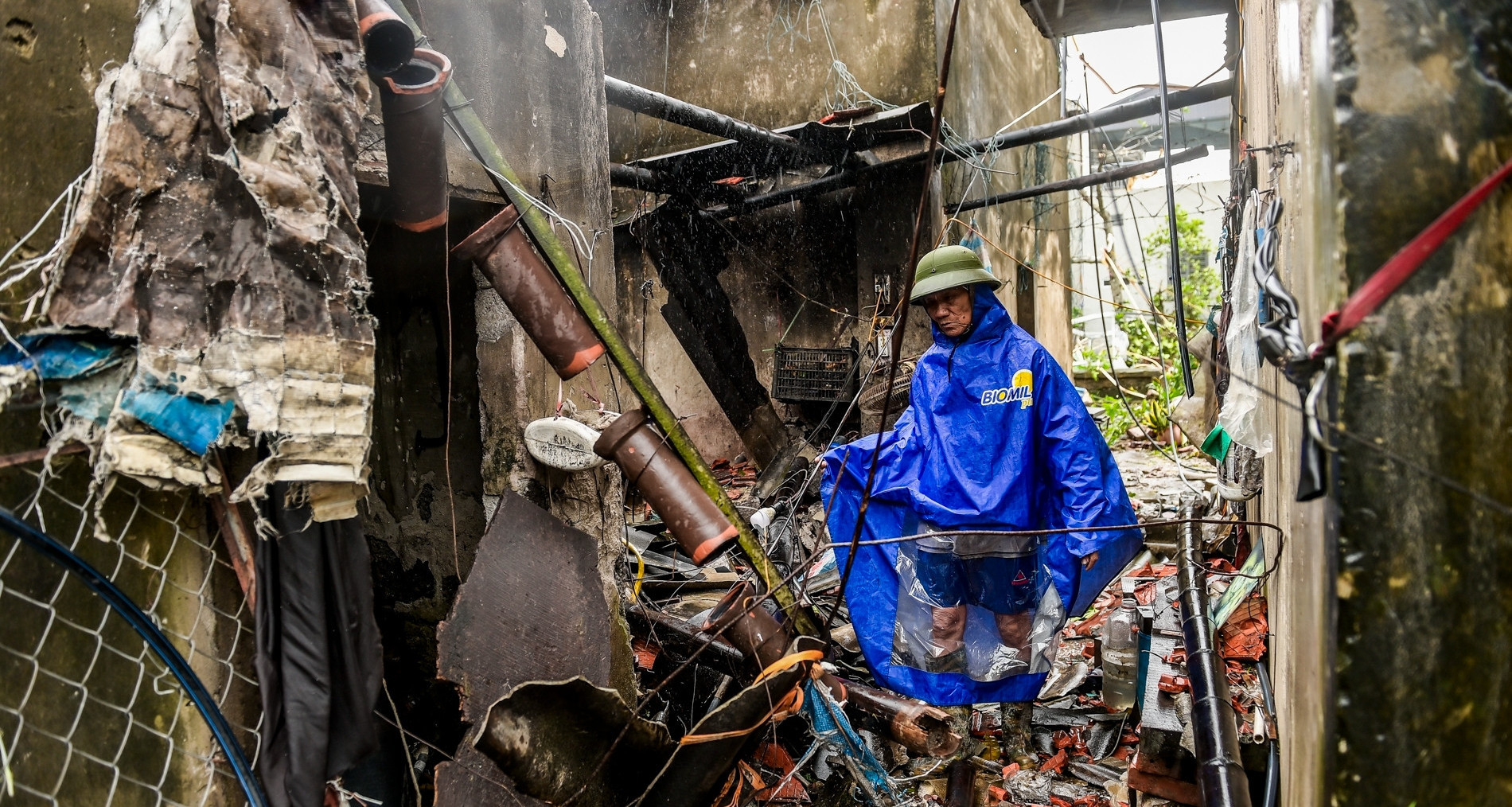 Storm Bualoi's 12-hour rampage leaves trail of destruction across Vietnam