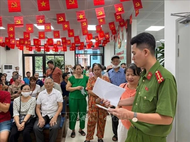 All communes, wards complete fund withdrawals for National Day gifts