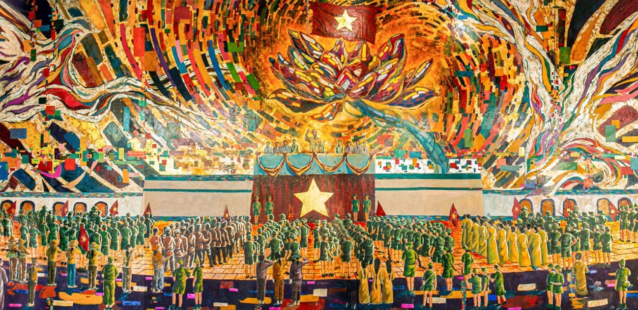 Guinness recognizes Vietnam's largest lacquer painting of President Ho Chi Minh