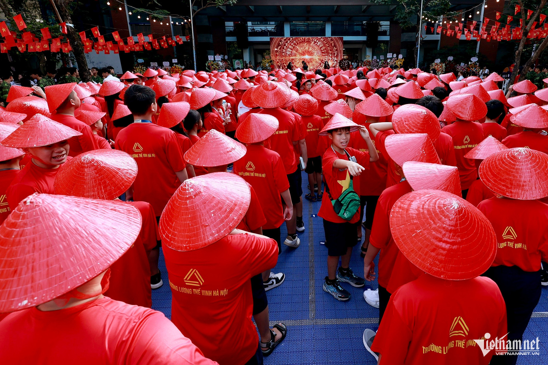 vietnam students11.jpg