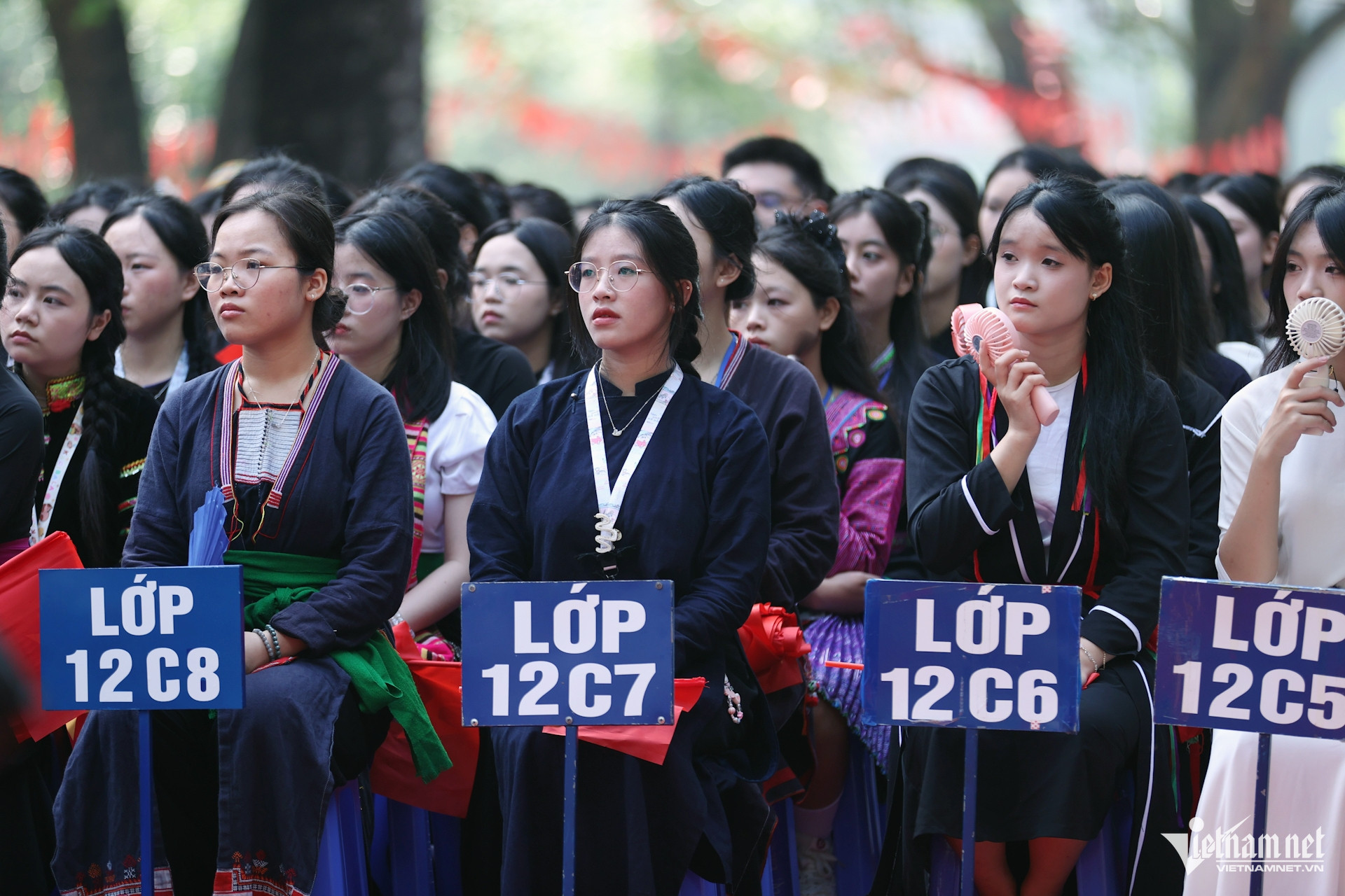 vietnam students21.jpg