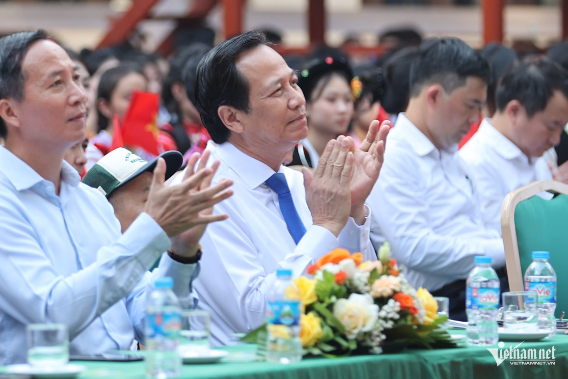 vietnam students8.jpg