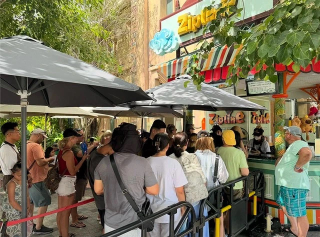 Tourism boom fuels spending rise