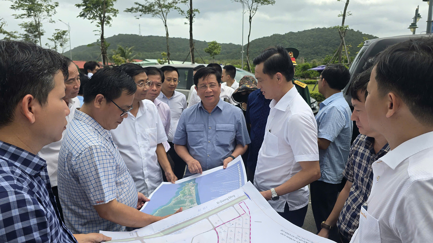 Chủ tịch Hồ Văn Mừng.jpg