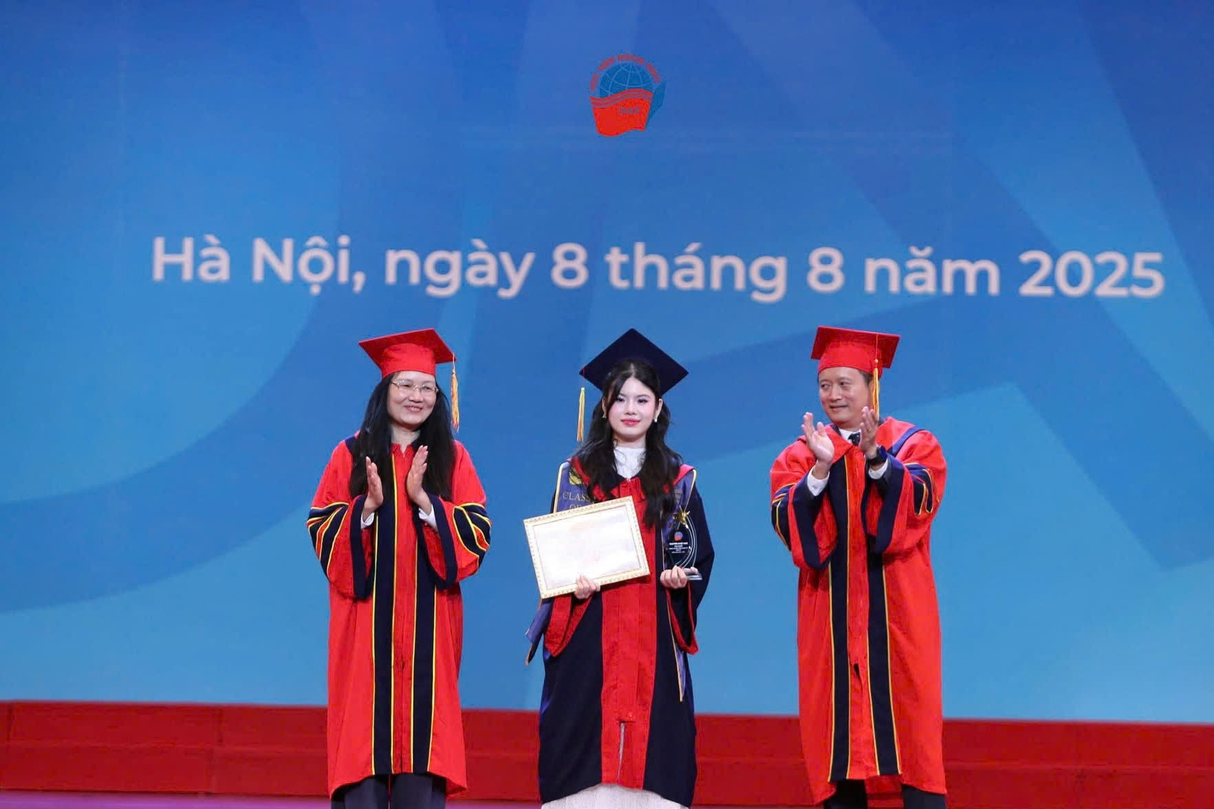 ‘Double’ valedictorian at Diplomatic Academy to study abroad for master’s degree