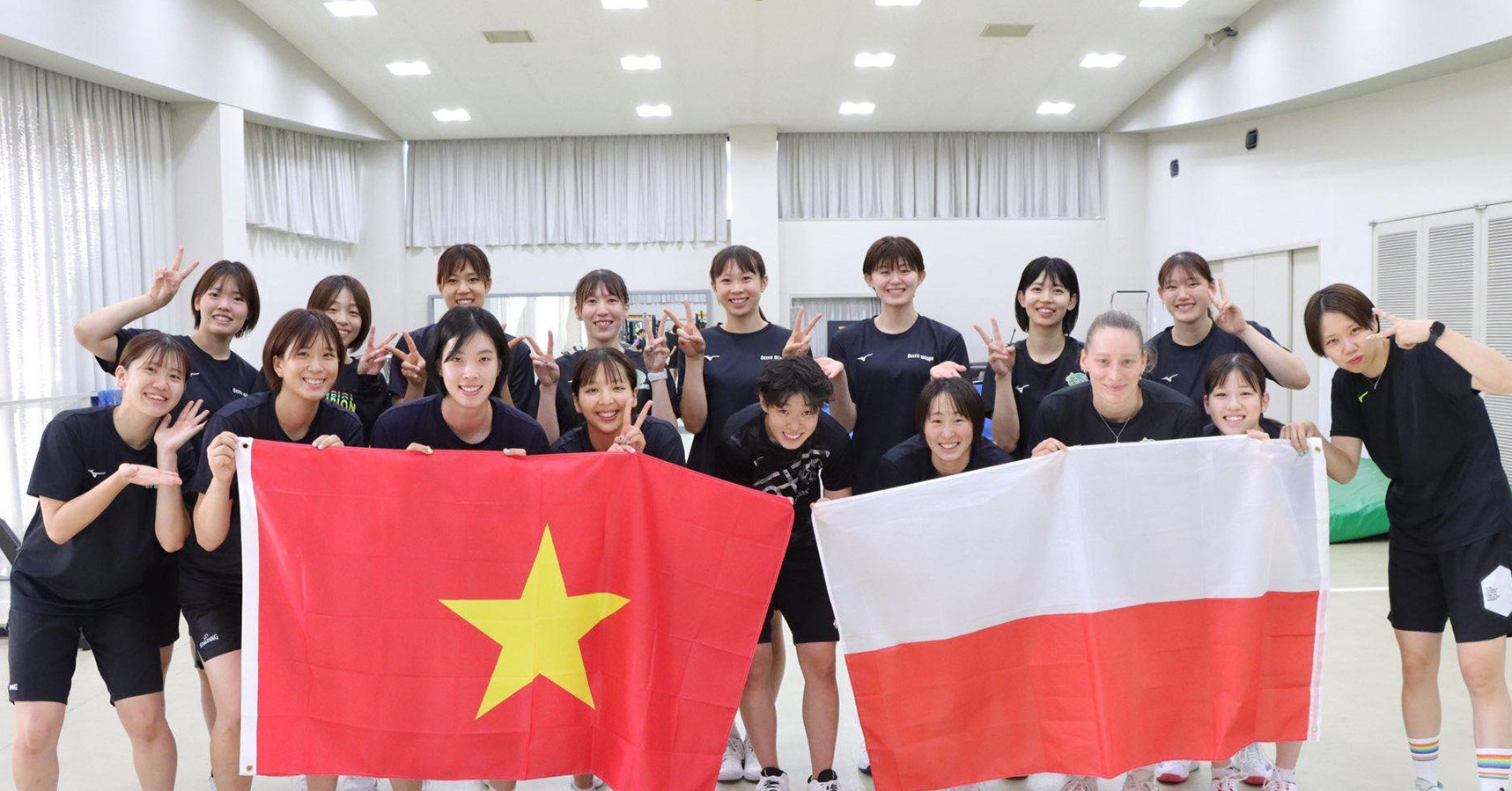 Thanh Thuy joins Japanese volleyball club, SEA Games return uncertain