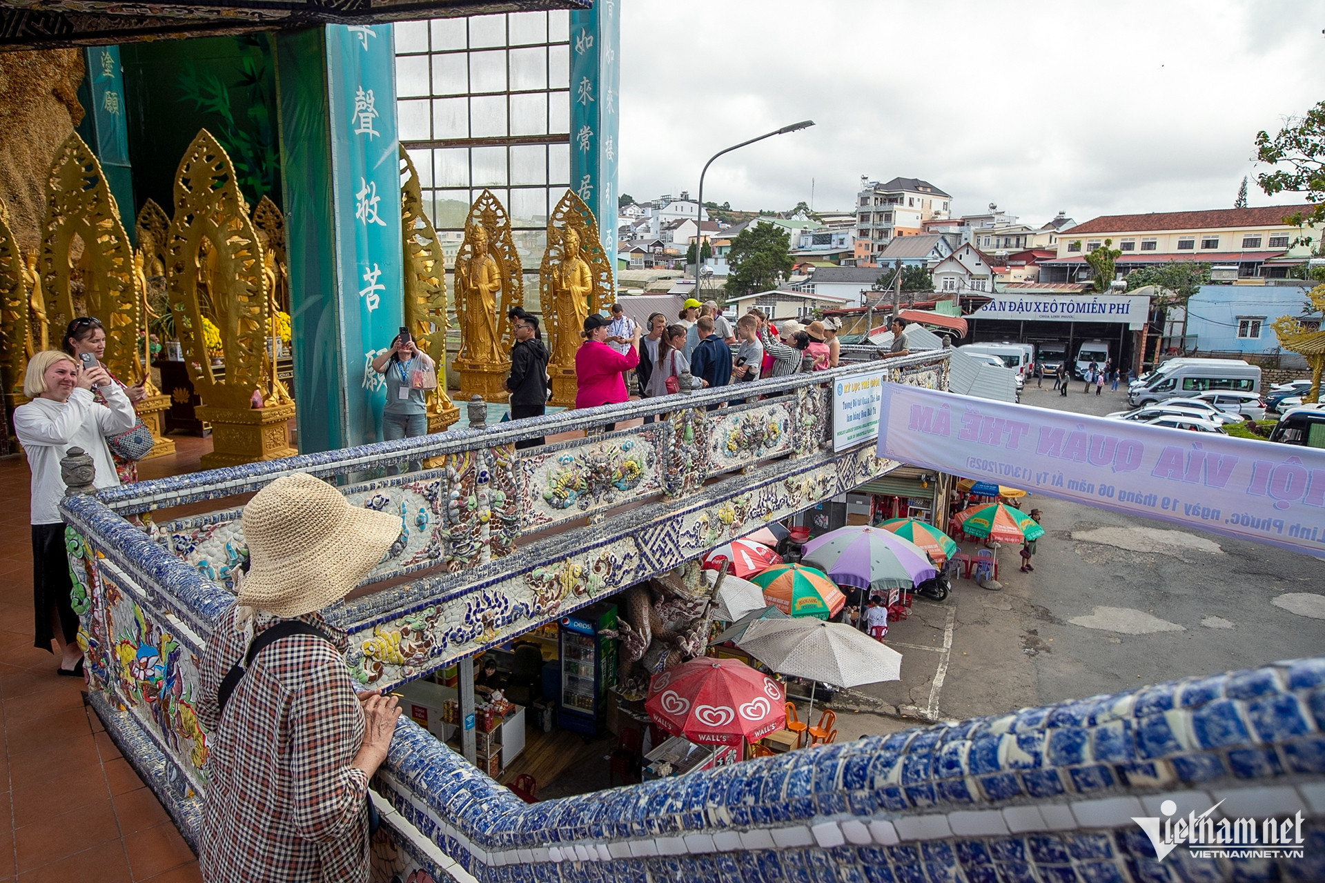 vietnam pagoda13.jpg