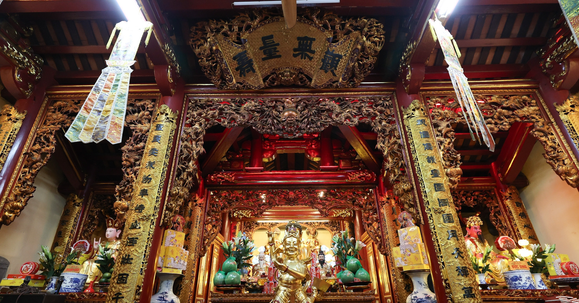 A thousand-year-old pagoda unites Buddhism, Taoism, and charity in Hanoi