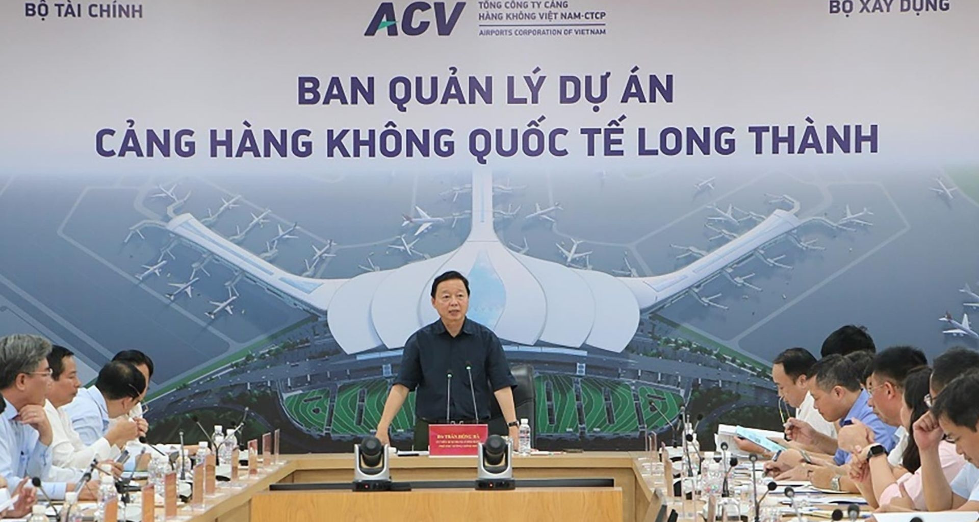 Deputy PM urges Long Thanh Airport to meet 5-star global standards