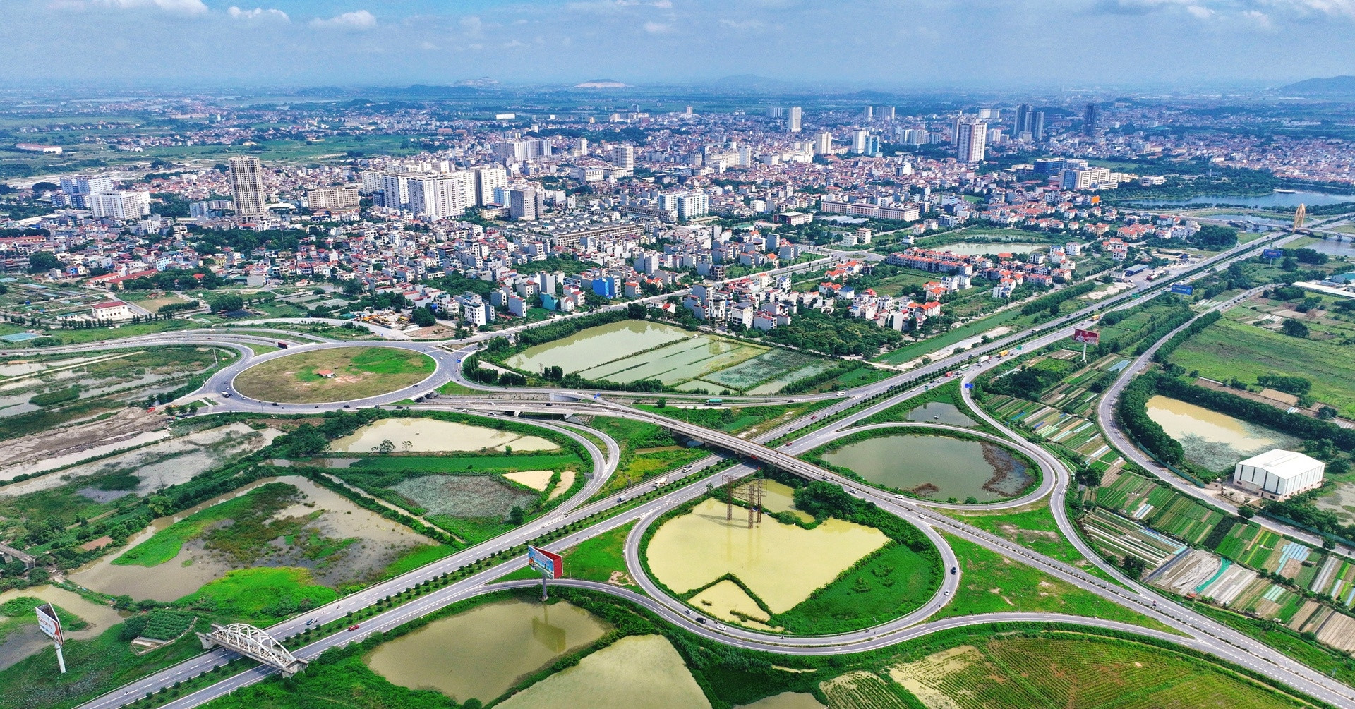 FDI flows to Bac Ninh surge past major cities in Vietnam