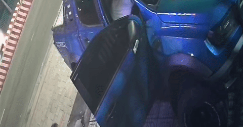 Vietnam’s kickboxing legend loses $85,000 in gold after sleeping in car