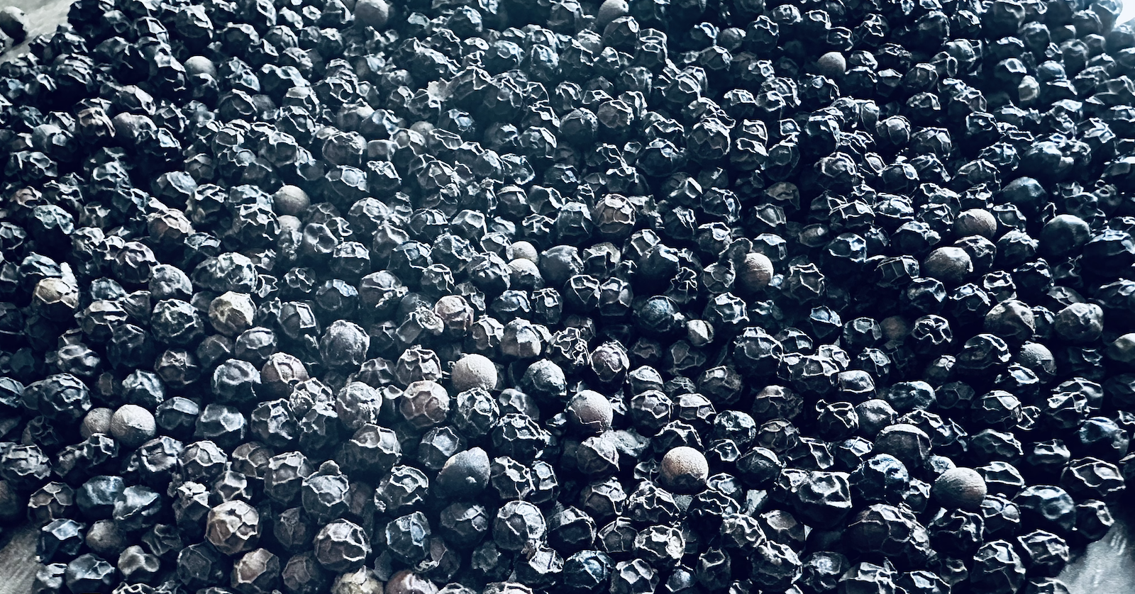 Vietnam boosts deep processing to lead global pepper market