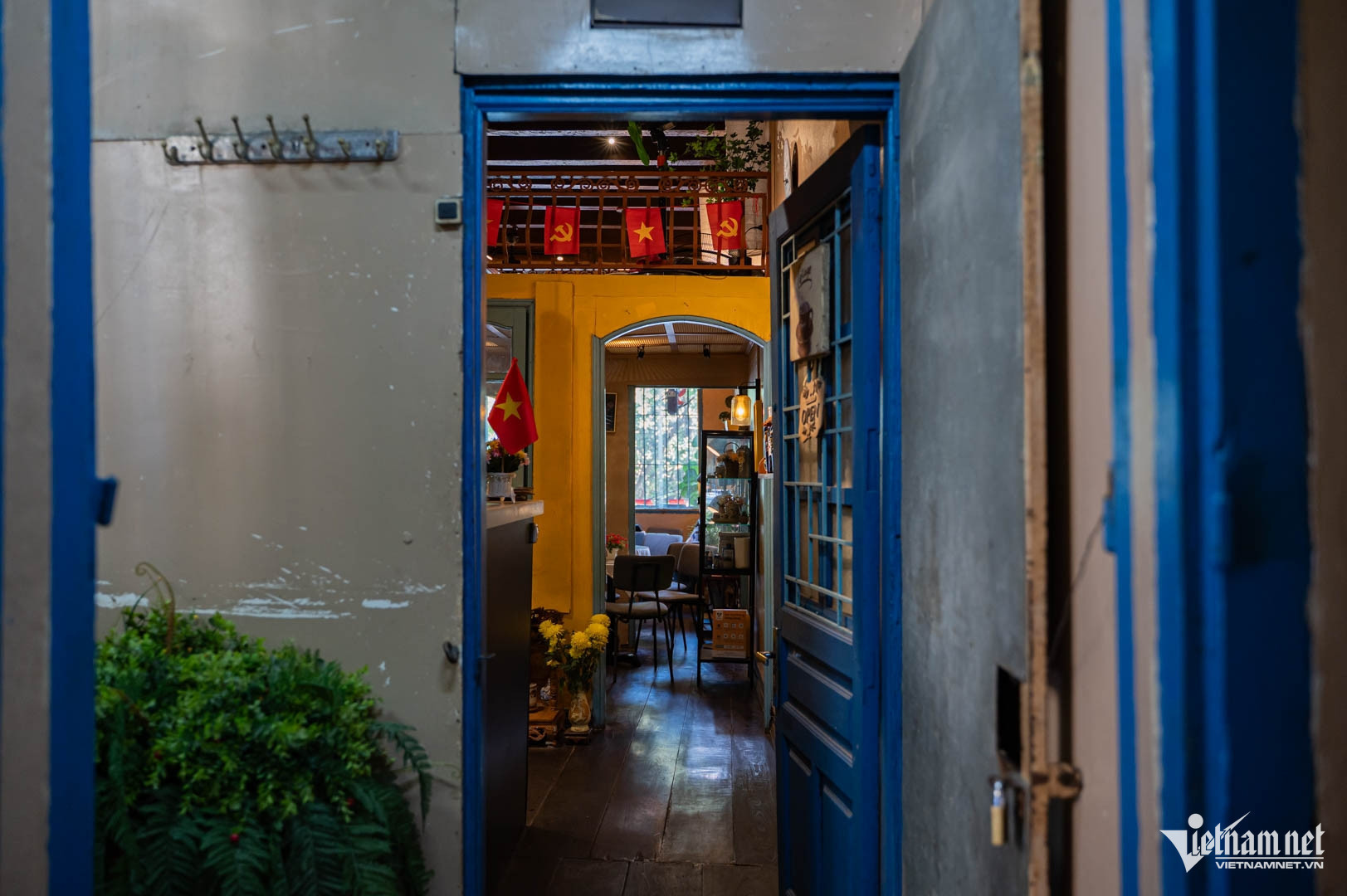 hanoi cafes.png3.jpg