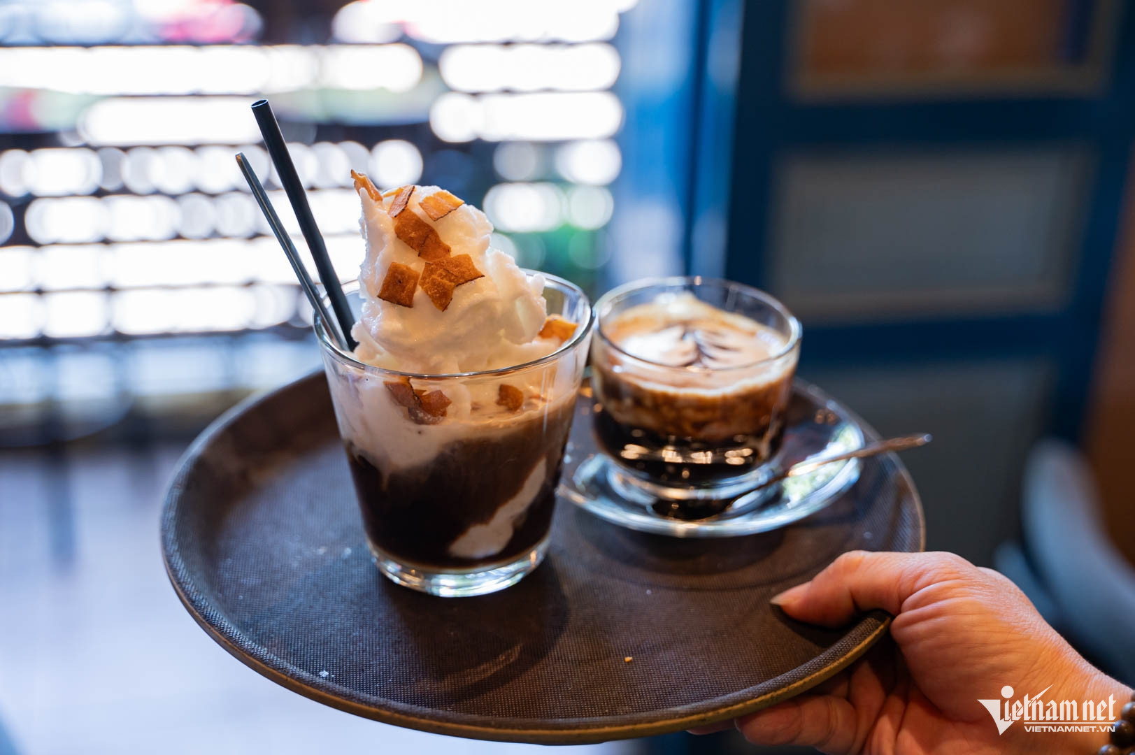 hanoi cafes.png7.jpg