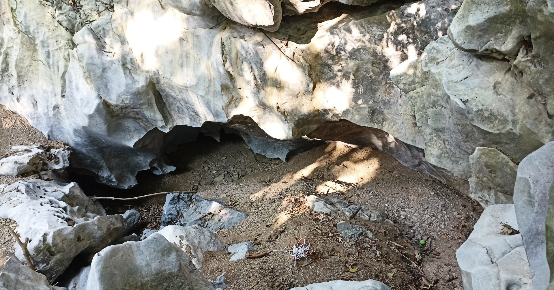 The unsolved enigma of Cat Dun Cave in Ninh Binh