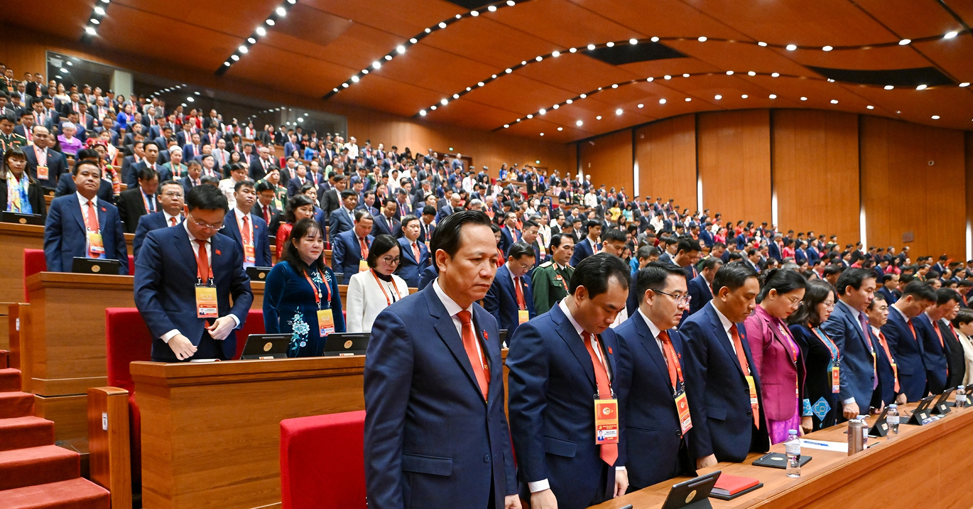 A moment of remembrance opens Vietnam's 14th National Party Congress