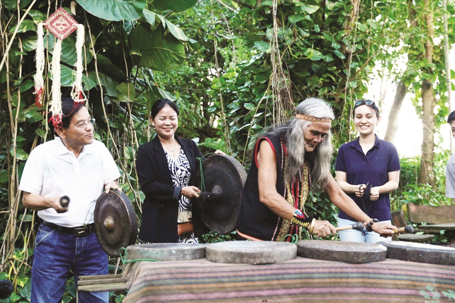 Quang Ngai highlands youth bring ethnic identity into digital space