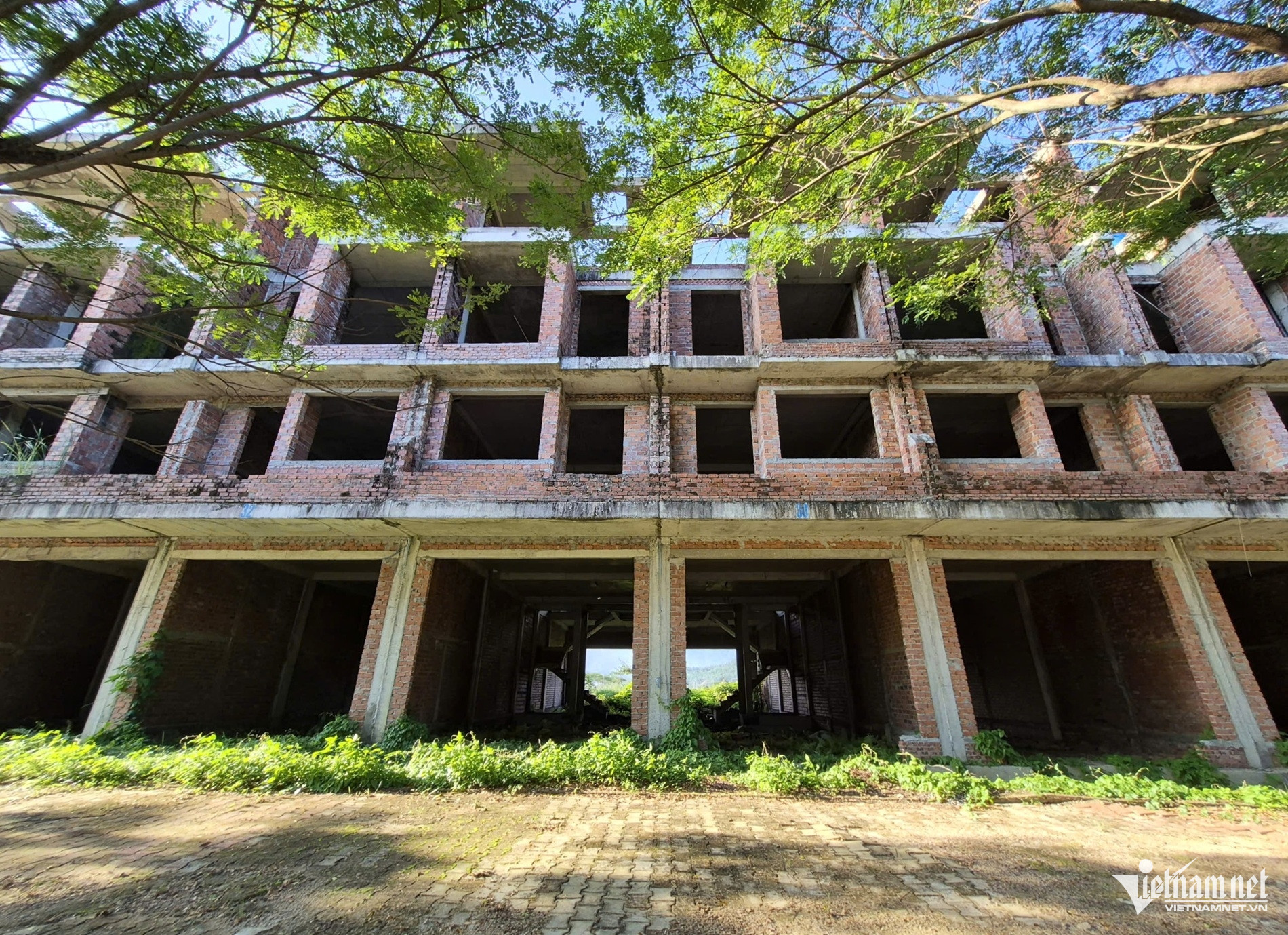 abandoned project da nang2.jpg