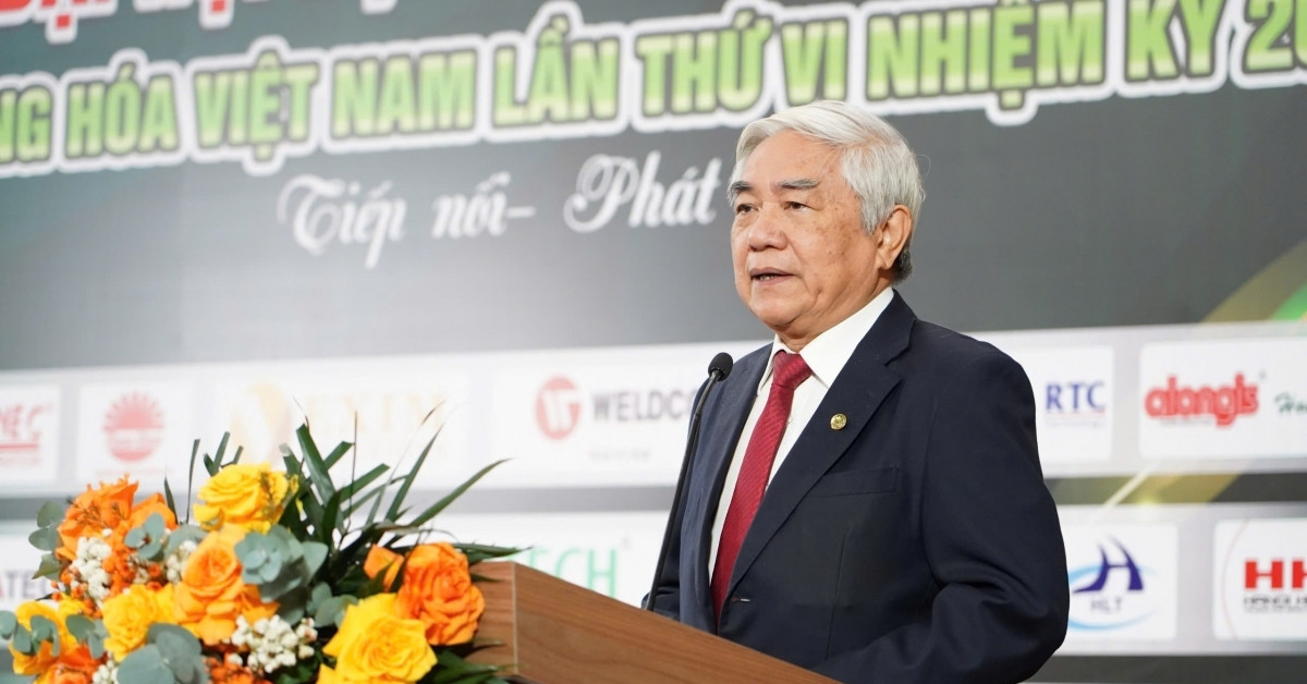 Dr Nguyen Quan calls on scientists to unite and implement Resolution 57