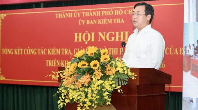 bi thu phong.jpg