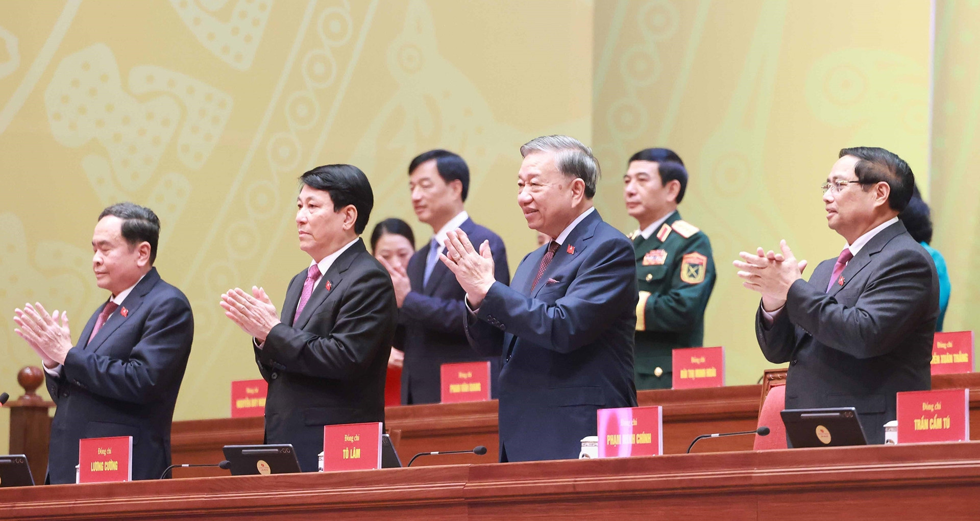 Vietnam’s 14th Party Congress receives 559 messages of congratulations