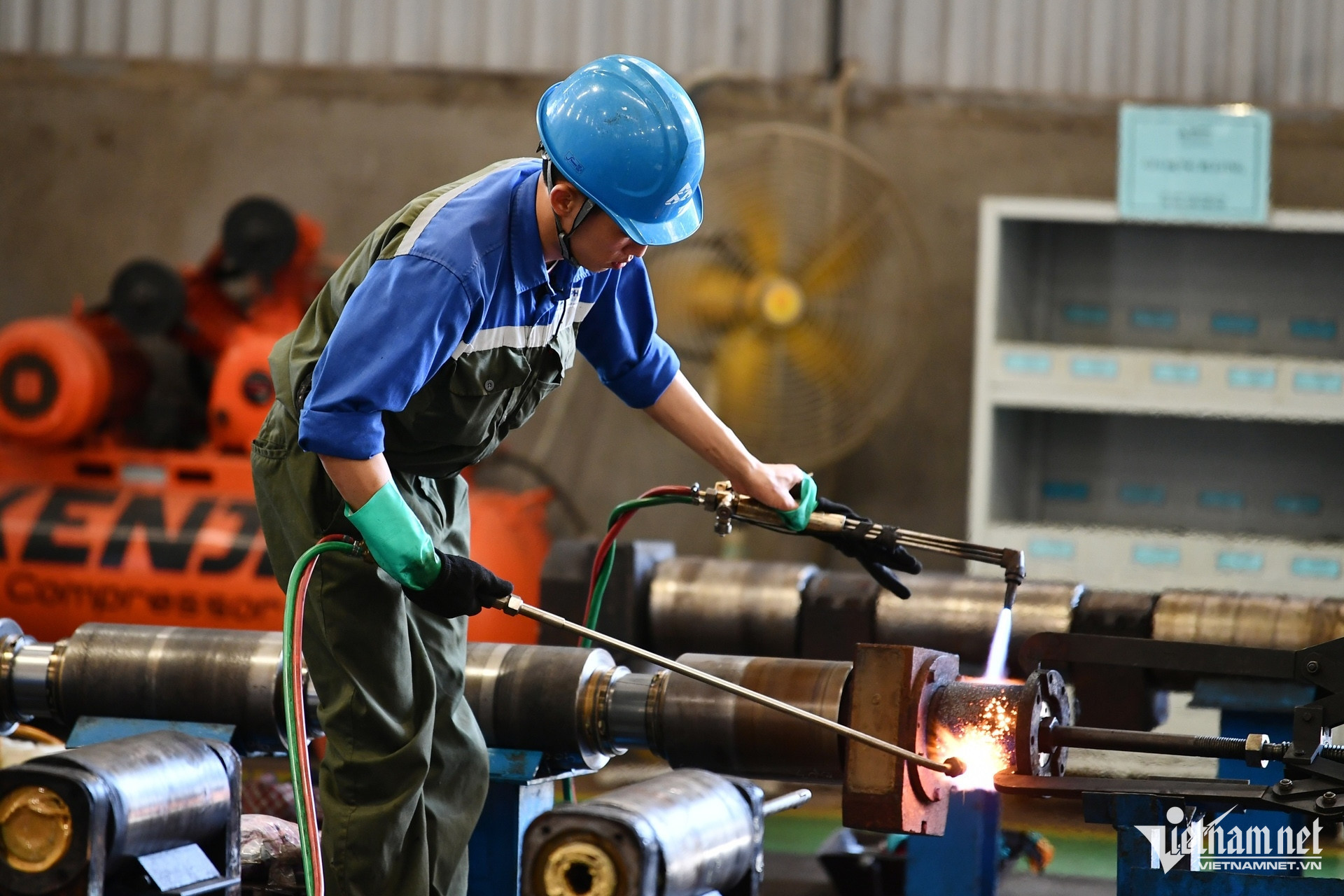 W-thep hoa phat dung quat 159 50282.jpg