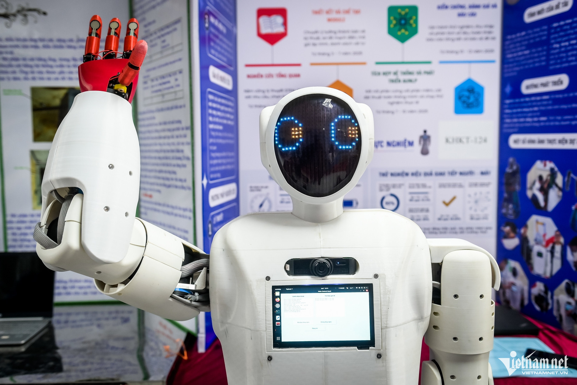 w robot ninh binh 14 730.jpg