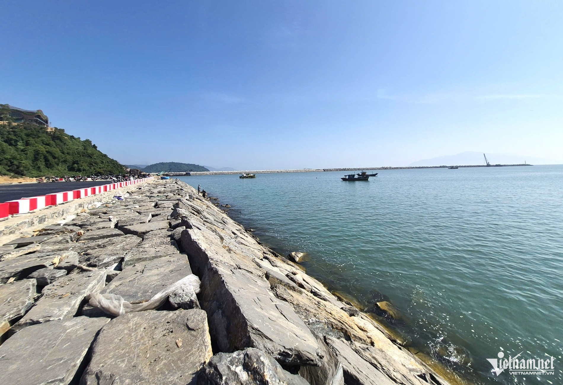 lien chieu seaport11.jpg